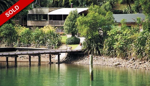 Kingfish Lodge, Whangaroa Harbour