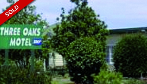 Three Oaks Motel