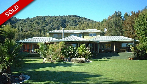 Tui Lodge