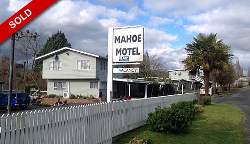 Mahoe Restaurant & Motel